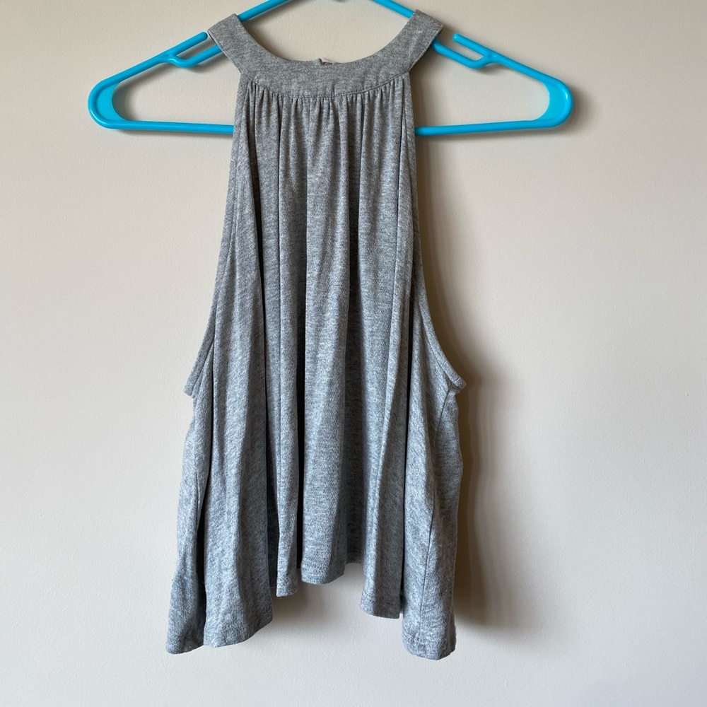 Gray, flown tank top